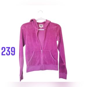 JUICY COUTURE us XL magentaish zip up sweater. E.U.C.